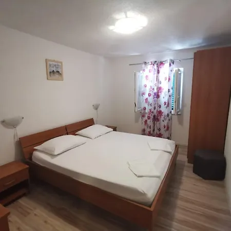 Apartmani Franceska Bol Exterior photo