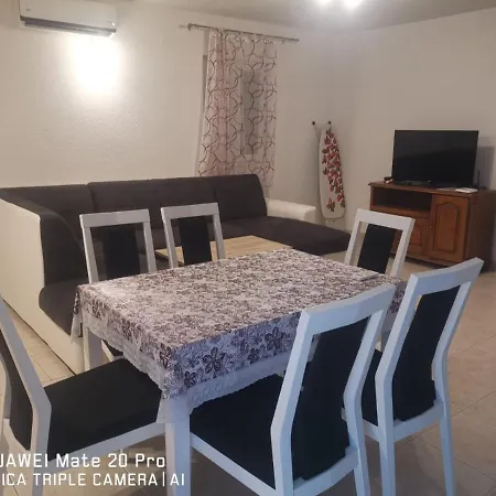 Apartmani Franceska Bol Exterior photo